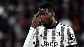 Pogba em maus lençóis: suspenso e sem salário na Juventus