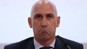 'El Mundo' revela como Rubiales convenceu o Barcelona a disputar a Supertaça na Arábia: «Garanto 8 milhões...»