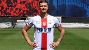 Defesa central que passou pelo Benfica é reforço da U. Leiria