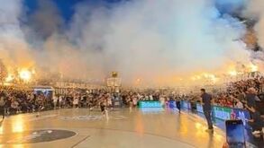 Partizan realizou particular de basquetebol ao ar livre e assim estava o ambiente