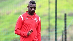 Mario Balotelli de saída do Sion