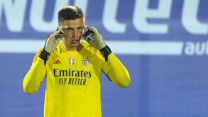 Trubin mostra pés para a Champions