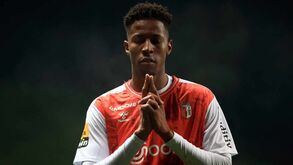 Banza a voar como Jardel