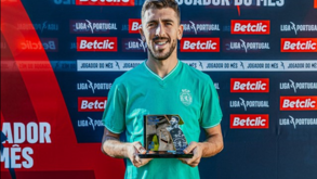 Paulinho recebeu prémios e partilhou-os com os colegas: «Fruto do trabalho da equipa» 