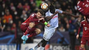 Central do Salzburgo Oumar Solet em dúvida para o jogo com o Benfica
