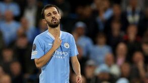 Bernardo Silva saiu aos 44' do Manchester City-Estrela Vermelha e Guardiola explicou o motivo