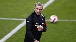 Federação turca afasta selecionador Stefan Kuntz