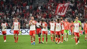 Müller minimiza momento de tensão no jogo do Bayern Munique: «Não sei se se beijaram...»