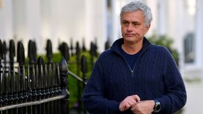 Dono do Tottenham arrepende-se de ter contratado Mourinho e Conte: «Não são treinadores para este clube»