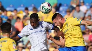 A crónica do Estoril-Vizela, 2-2: sorriso amarelo no último suspiro