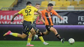 Shakhtar Donetsk empata mas mantém liderança