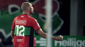Bas Dost lembra lições de penáltis de Jesus: «Na altura pensava 'que homem incrivelmente estranho'»