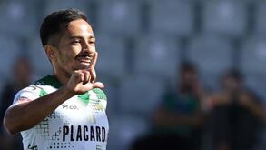 Alanzinho sempre a somar