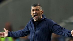 Sérgio Conceição quer defesa-central 