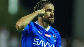 Rúben Neves salva Al Hilal 