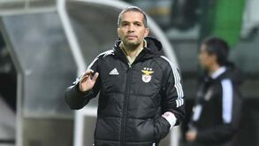 Clube francês pondera contratar antigo treinador do Benfica