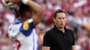 Schmidt tenta imitar Eriksson