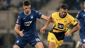 Borussia Dortmund vence em casa do Hoffenheim e é líder da Bundesliga à condição