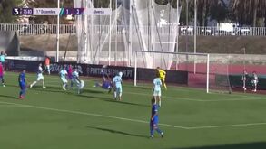 Khalid Hachadi montou-se na bicicleta e fez um golaço