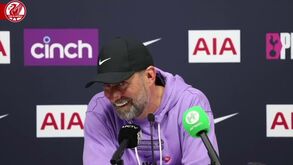 A reação de Klopp ao assumir de erro dos árbitros: «Isso ajuda quem agora?»