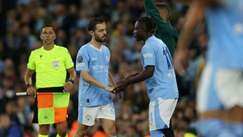 Ver: Premier League  Guardiola declara-se a Bernardo Silva em