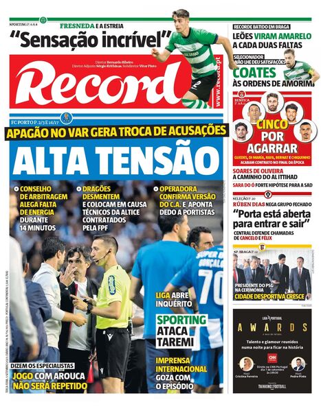 Descarregar capa em PDF de alta resolução
