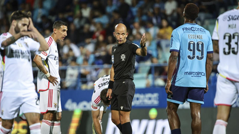 Danilo e o início na seleção brasileira: «Estavam cá jogadores como o  Ronaldinho Gaúcho e o Júlio César. Era como ir à Disney…» - Brasil - Jornal  Record