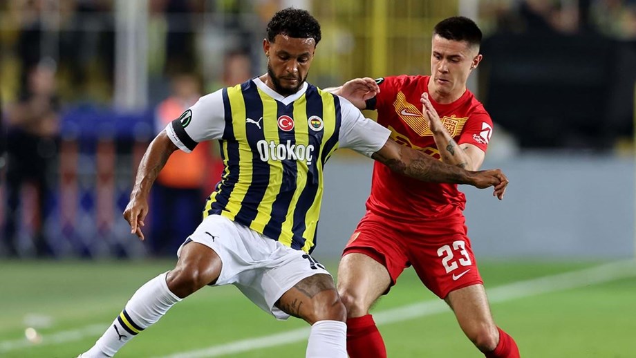 Villadsen foi titular diante do Fenerbahçe e curiosamente até marcou