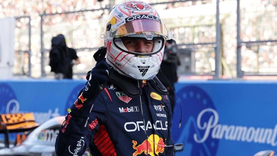Verstappen garante pole position no Japão e McLaren coloca os dois carros logo a seguir