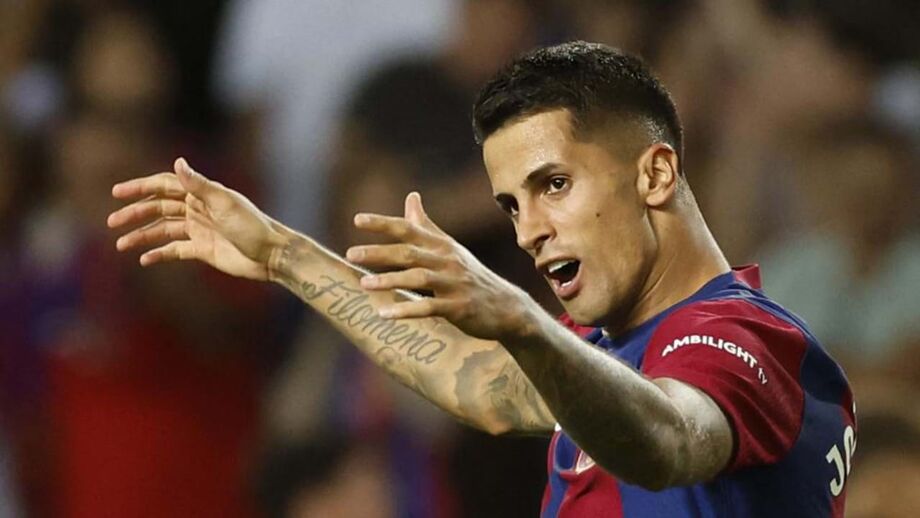 Cancelo: «Se render o Barcelona vai querer-me. Se não render, vai dispensar-me»