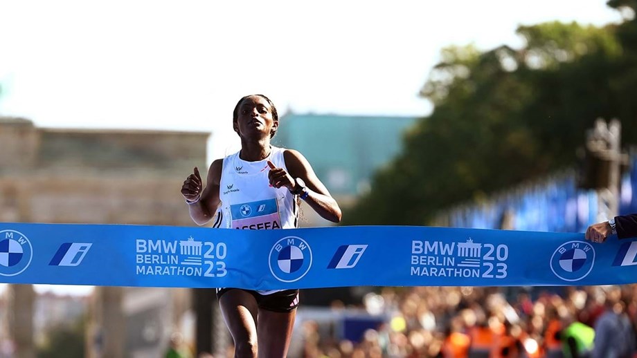 A brutal evolução do recorde mundial feminino da maratona e da recordista Tigst Assefa