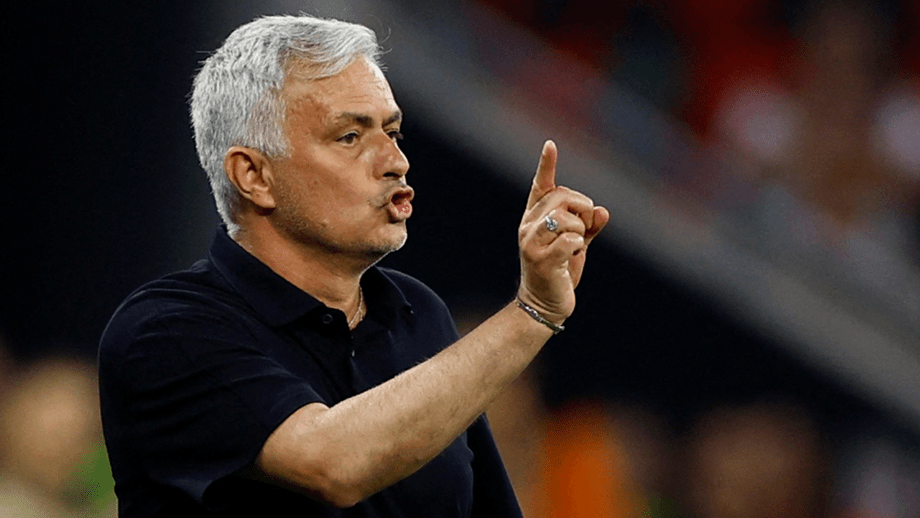 Roma de Mourinho procura segunda vitória no campeonato
