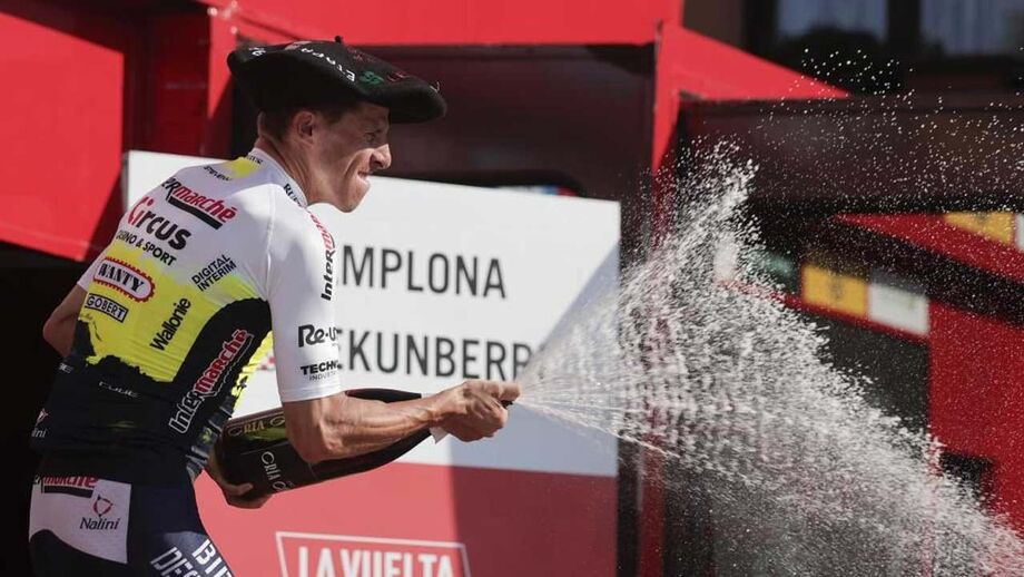 Ciclista português bateu Lennard Kamna e Santiago Bruitago num sprint em cima da linha da meta