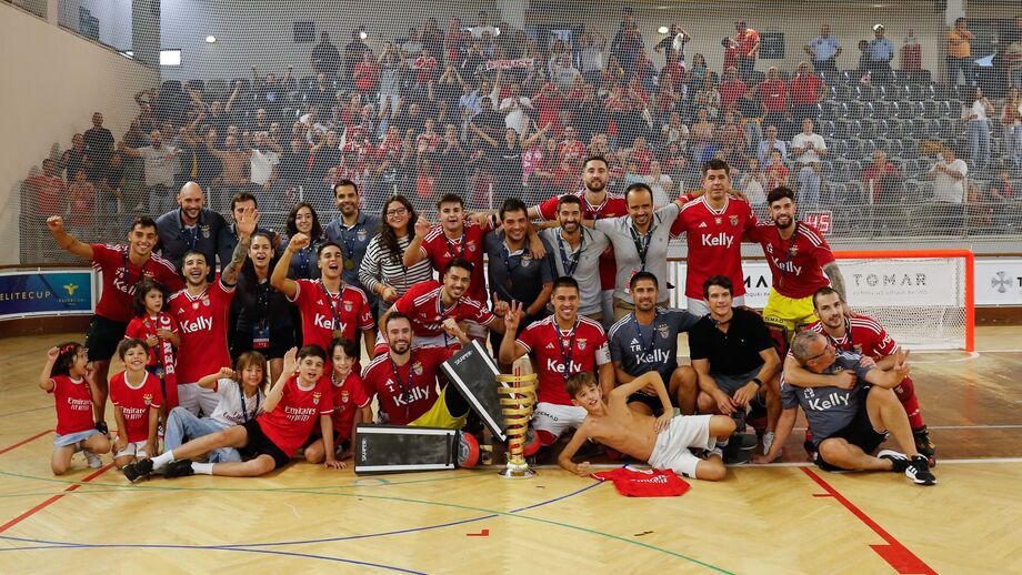 Triunfo dos encarnados por 4-3