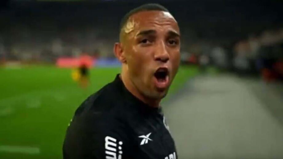 Fernando Maciel saiu aos 23 minutos na derrota do Fogão com o Corinthians