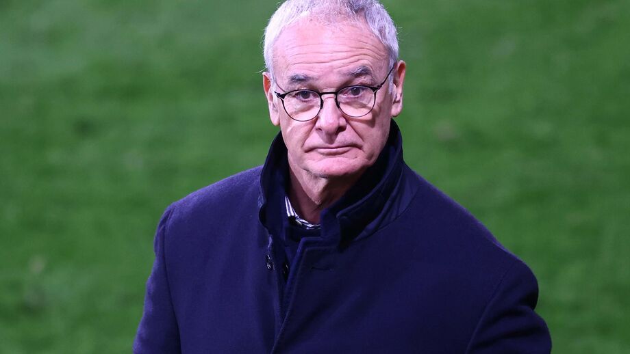 Corda parte do lado de Claudio Ranieri 