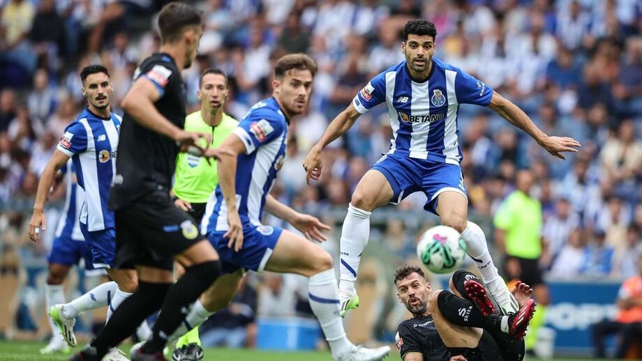 A crónica do FC Porto-Arouca, 1-1: Cristo, vem cá abaixo ver isto!