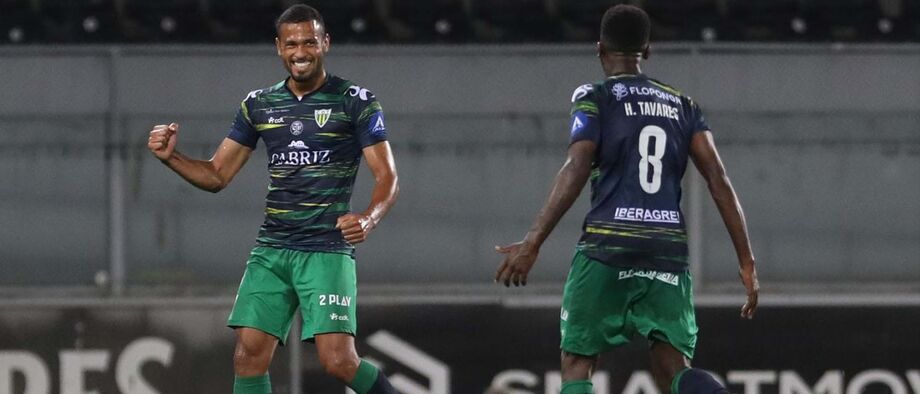 A crónica do V. Guimarães-Tondela, 0-1: Anjos tinha o bilhete