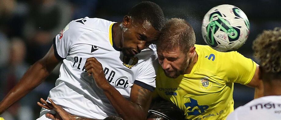 A crónica do Famalicão-Arouca, 1-0: houve cabeça num jogo louco 