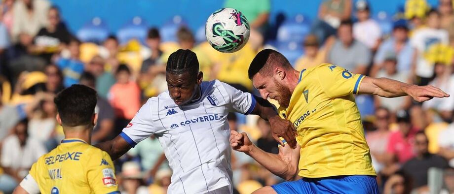 A crónica do Estoril-Vizela, 2-2: sorriso amarelo no último suspiro