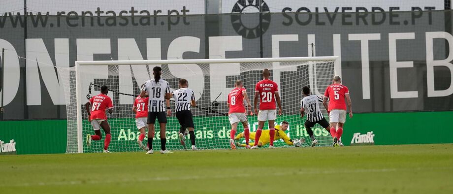 A crónica do Portimonense-Benfica, 1-3: belo passeio ao sol ainda deu em susto 