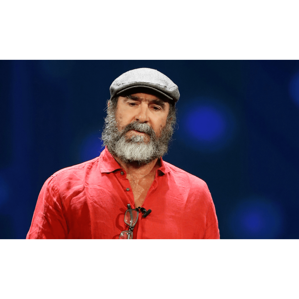 Do futebol para o mundo da música: Cantona anuncia primeiro álbum e já tem  digressão esgotada - Jogo da Vida - Jornal Record