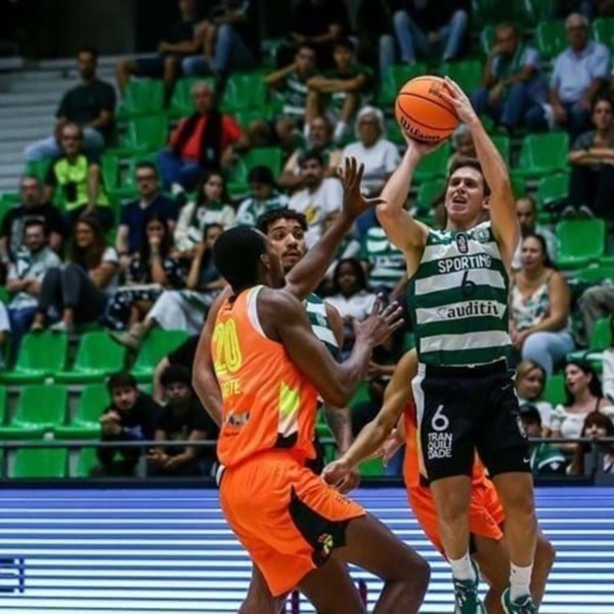 JOGO 1 DA FINAL DA LIGA BETCLIC DE BASQUETEBOL: BENFICA VENCE SPORTING POR  85-84 - TV Guadiana