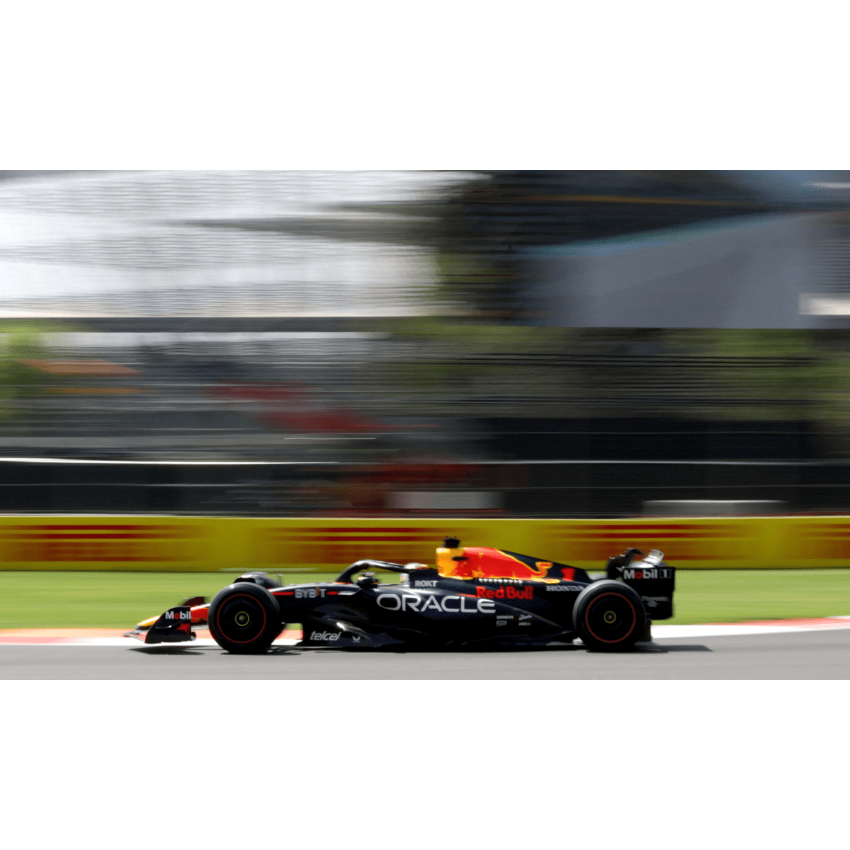 Verstappen lidera primeira sessão de treinos livres para o GP do México -  Fórmula 1 - Jornal Record