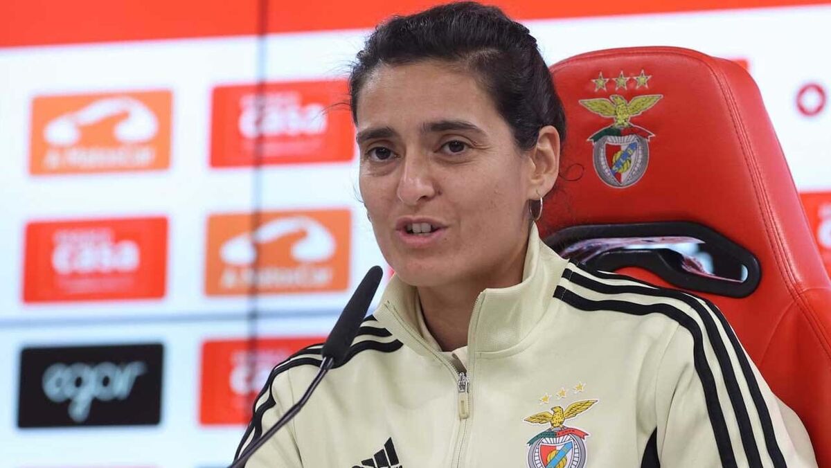 JORNAL DE DESPORTO: PAIO PIRES»» Equipa feminina do SL Benfica no Vale da  Abelha