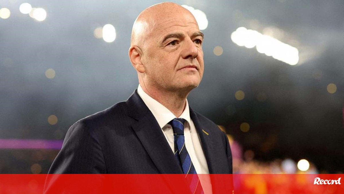 Presidente da FIFA confirma suspensão do Mundial de Clubes em 2020