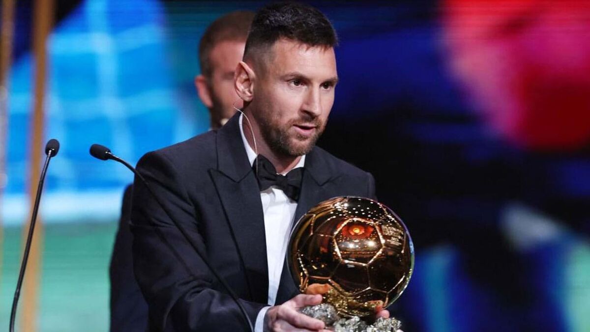 Lionel Messi bate recorde de Pelé e conquista a Bola de Ouro pela 8ª vez