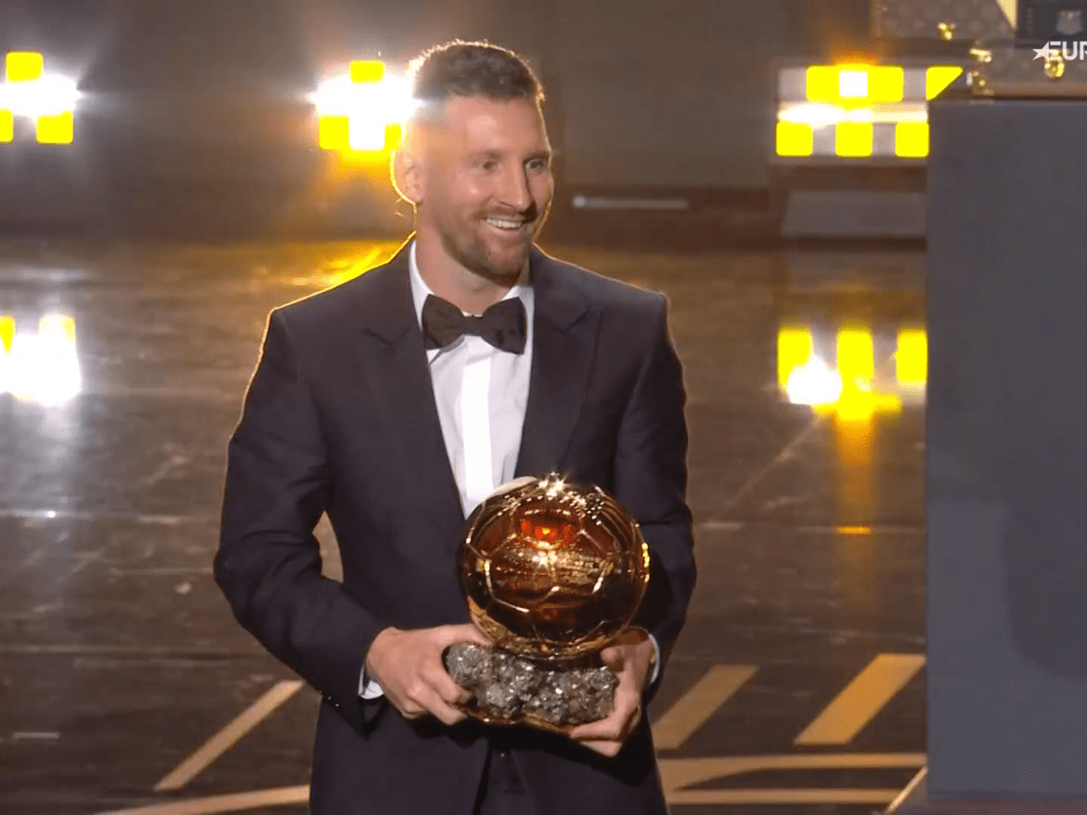 Messi vence a sexta Bola de Ouro. Ronaldo foi terceiro