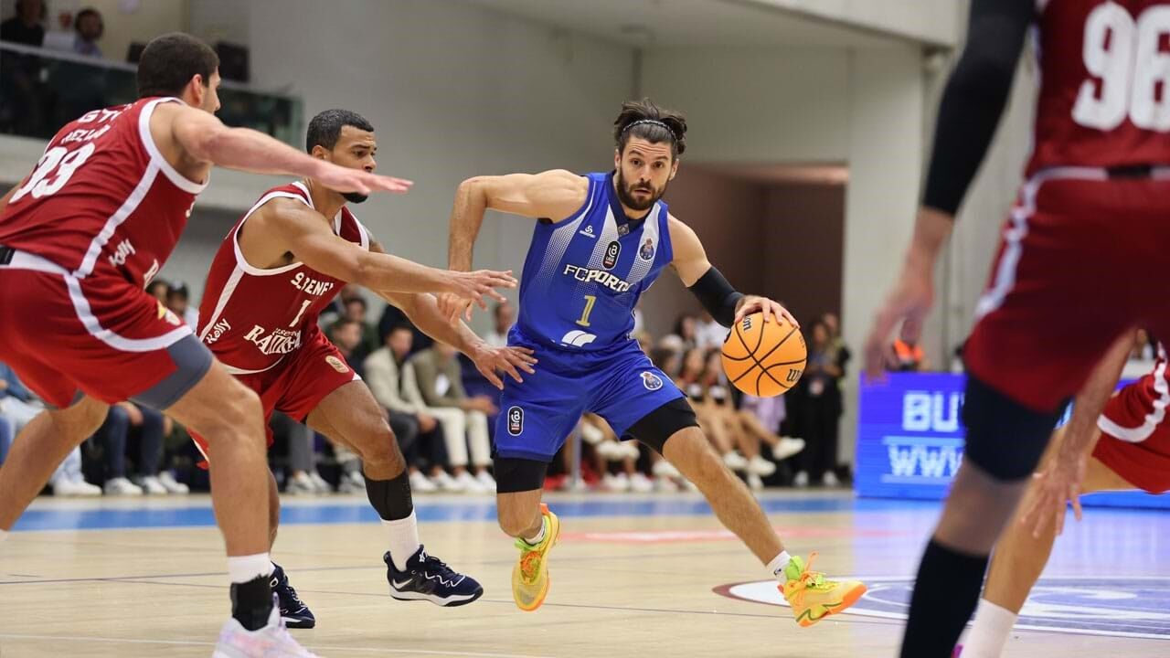 Basquetebol : Benfica venceu o FC Porto (99-75) em jogo da 2.ª do grupo A