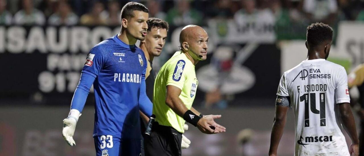 Luís Godinho apitou o Farense-Sporting no passado sábado
